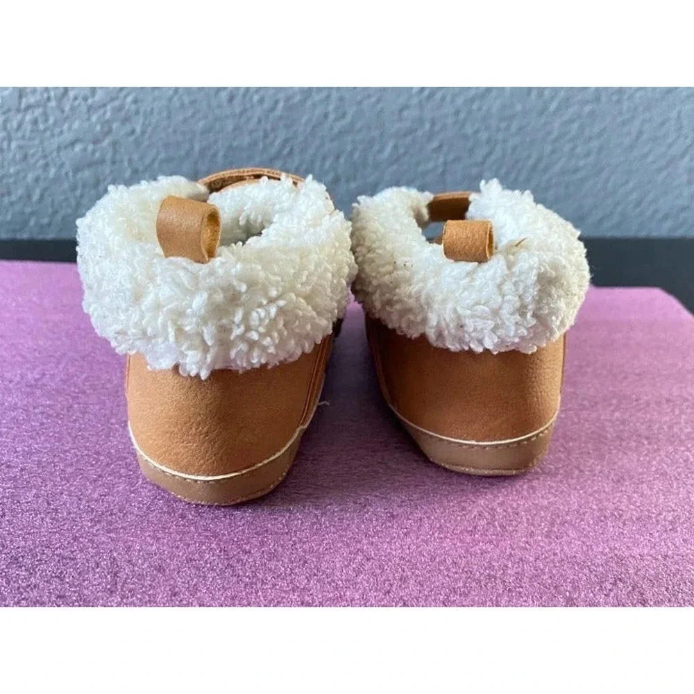 Pre-owned Baby Carter’s Tan/Brown Fur Booties 3-6 Months Warm Casual